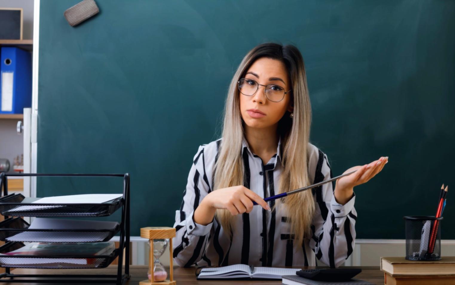 Investment portfolio monitoring and performance tracking